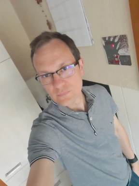 <span>René, 38</span>&nbsp;<span style='width: 25px; height: 16px; float: right; background-image: url(/bitmaps/flags_small/DE.PNG)'>&nbsp;</span><br><span>Platz, Germany</span>&nbsp;<input type='button' class='joinbtn' style='float: right' value='JOIN NOW' />