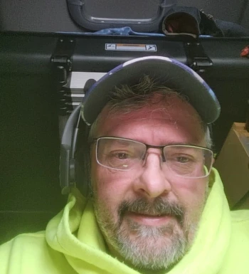 <span>Jacob, 50</span> <span style='width: 25px; height: 16px; float: right; background-image: url(/bitmaps/flags_small/US.PNG)'> </span><br><span>Ashburn, Stati Uniti d'America</span> <input type='button' class='joinbtn' style='float: right' value='JOIN NOW' />