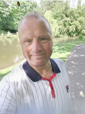 <span>Mark, 57</span> <span style='width: 25px; height: 16px; float: right; background-image: url(/bitmaps/flags_small/UK.PNG)'> </span><br><span>Liverpool, United Kingdom</span> <input type='button' class='joinbtn' style='float: right' value='JOIN NOW' />