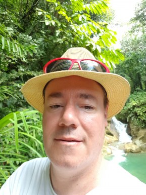 <span>Robbie Butchito, 57</span> <span style='width: 25px; height: 16px; float: right; background-image: url(/bitmaps/flags_small/CH.PNG)'> </span><br><span>Aarau, スイス</span> <input type='button' class='joinbtn' style='float: right' value='JOIN NOW' />