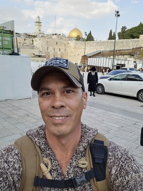 <span>Jeremy , 48</span> <span style='width: 25px; height: 16px; float: right; background-image: url(/bitmaps/flags_small/US.PNG)'> </span><br><span>Dallas, Stati Uniti d'America</span> <input type='button' class='joinbtn' style='float: right' value='JOIN NOW' />