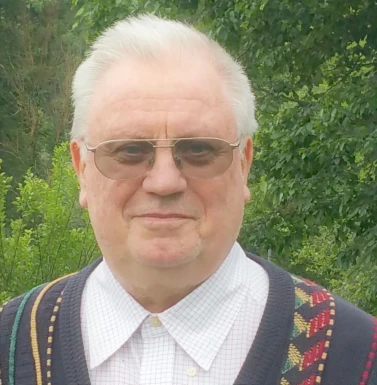 <span>Bodo, 78</span> <span style='width: 25px; height: 16px; float: right; background-image: url(/bitmaps/flags_small/DE.PNG)'> </span><br><span>Munich, Germania</span> <input type='button' class='joinbtn' style='float: right' value='JOIN NOW' />