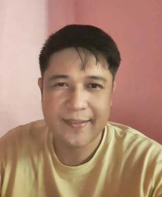 <span>Bhong, 40</span>&nbsp;<span style='width: 25px; height: 16px; float: right; background-image: url(/bitmaps/flags_small/PH.PNG)'>&nbsp;</span><br><span>Bacoor, Philippinen</span>&nbsp;<input type='button' class='joinbtn' style='float: right' value='JOIN NOW' />