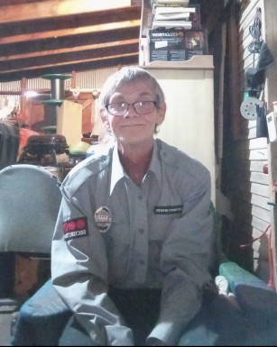 <span>Eddie Barwick, 61</span> <span style='width: 25px; height: 16px; float: right; background-image: url(/bitmaps/flags_small/US.PNG)'> </span><br><span>Salt Lake, アメリカ合衆国</span> <input type='button' class='joinbtn' style='float: right' value='JOIN NOW' />