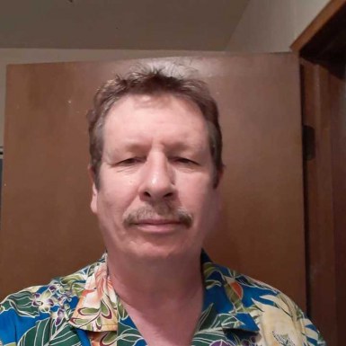 <span>Robert, 64</span> <span style='width: 25px; height: 16px; float: right; background-image: url(/bitmaps/flags_small/US.PNG)'> </span><br><span>San Francis, สหรัฐอเมริกา</span> <input type='button' class='joinbtn' style='float: right' value='JOIN NOW' />