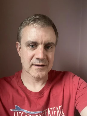 <span>Tony, 49</span>&nbsp;<span style='width: 25px; height: 16px; float: right; background-image: url(/bitmaps/flags_small/UK.PNG)'>&nbsp;</span><br><span>London, 英国</span>&nbsp;<input type='button' class='joinbtn' style='float: right' value='JOIN NOW' />