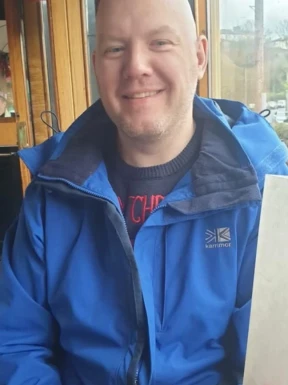 English men looking for love