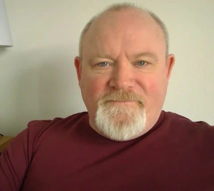 <span>Tom, 58</span> <span style='width: 25px; height: 16px; float: right; background-image: url(/bitmaps/flags_small/UK.PNG)'> </span><br><span>Warrington, イギリス</span> <input type='button' class='joinbtn' style='float: right' value='JOIN NOW' />